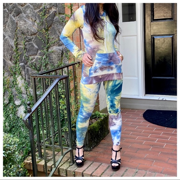 2 Piece Tie Dye Hoodie and pants set 
Fabulous - Picture 5 of 6